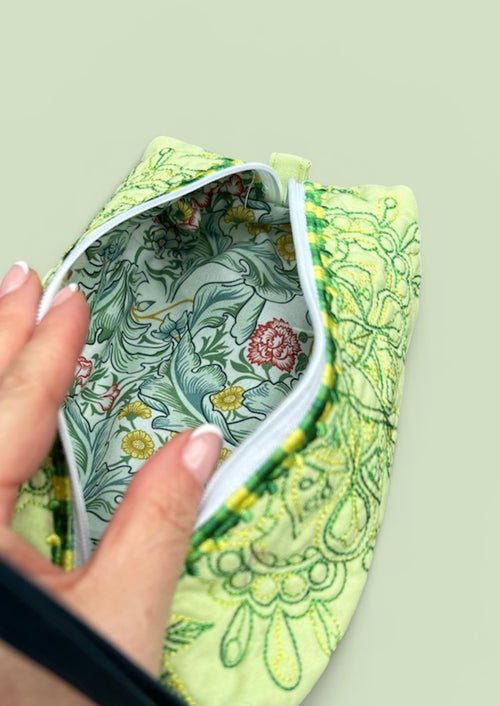 Mandala embroidered bag.